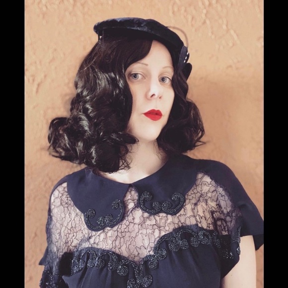 VTG 40’s Navy Blue Velvet Hearts Heart Rhinestones Fascinator Hat - Picture 2 of 9